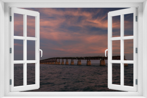 Fototapeta Naklejka Na Ścianę Okno 3D - Bahia Honda Rail Bridge at sunset, Florida Keys