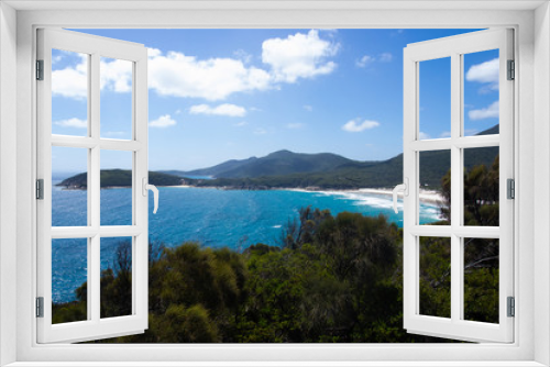 Fototapeta Naklejka Na Ścianę Okno 3D - beautiful Australian landscape with mountains huge beach and blue ocean
