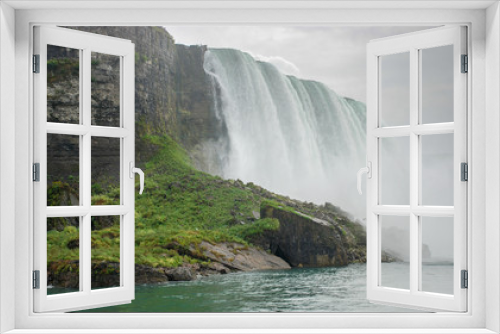 Fototapeta Naklejka Na Ścianę Okno 3D - Niagara Falls. View from tourist boat