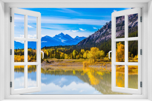 Fototapeta Naklejka Na Ścianę Okno 3D - Golden Autumn in the Rockies