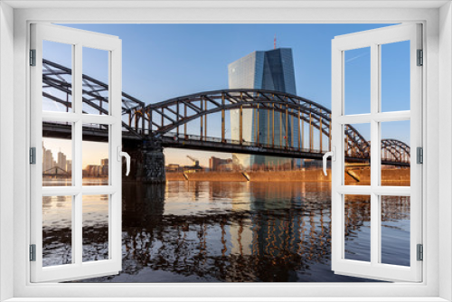 Fototapeta Naklejka Na Ścianę Okno 3D - Detschherrnbrücke mit Neubau der Europäischen Zentralbank in Frankfurt am Main
