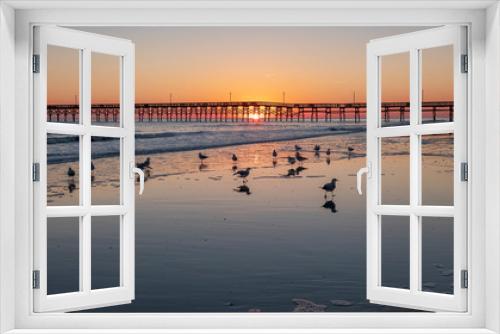 Fototapeta Naklejka Na Ścianę Okno 3D - Sunset on the water