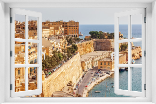 Fototapeta Naklejka Na Ścianę Okno 3D - Stunning image of the Grand Harbour, ancient city Valletta.