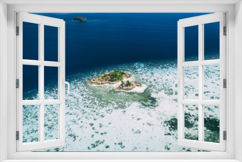 Fototapeta Naklejka Na Ścianę Okno 3D - Paradise Island, crystal clear water, secret paradise, thailand on fyre, amazing shots, crystal clear blue water 