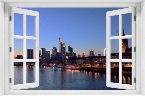 Frankfurt Skyline zur Blauen Stunde