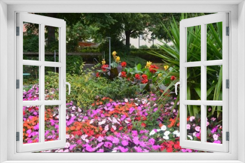 Fototapeta Naklejka Na Ścianę Okno 3D - Sommer. Blumen in der Stadt