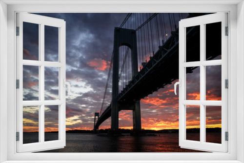 Fototapeta Naklejka Na Ścianę Okno 3D - Verrazano Bridge Brooklyn Sunset