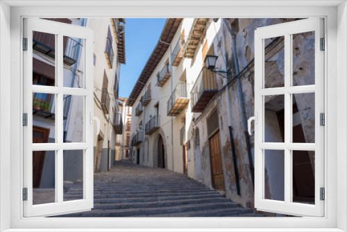 Fototapeta Naklejka Na Ścianę Okno 3D - Stairs through the streets of Morella in Castellon