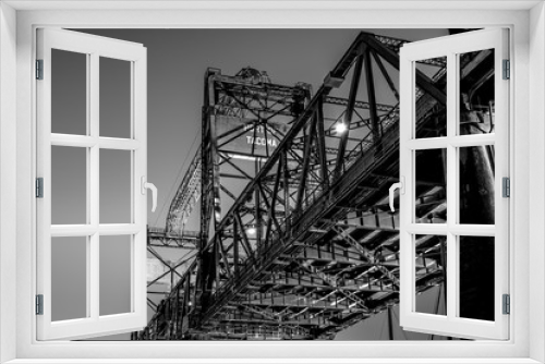 Fototapeta Naklejka Na Ścianę Okno 3D - Bridge to Port
