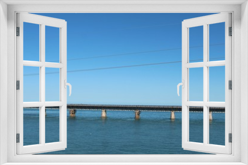 Fototapeta Naklejka Na Ścianę Okno 3D - Bridge in the Middle Keys FL