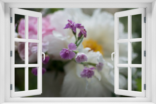 Fototapeta Naklejka Na Ścianę Okno 3D - Spring Peony Bouquet
