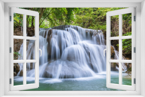 Fototapeta Naklejka Na Ścianę Okno 3D - Huai Mae Khamin Waterfall tier 3, Khuean Srinagarindra National Park, Kanchanaburi, Thailand