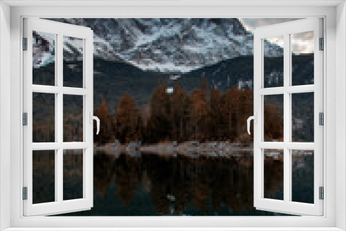 Fototapeta Naklejka Na Ścianę Okno 3D - Bauminsel im Eibsee vor der Zugspitze