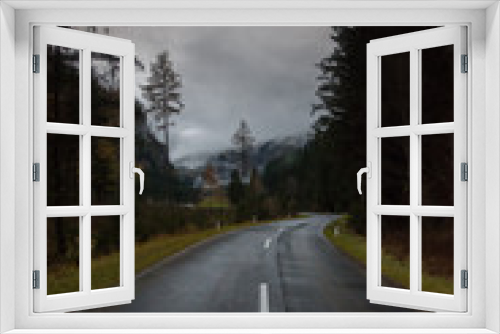 Fototapeta Naklejka Na Ścianę Okno 3D - Road to the Mountains in Austria