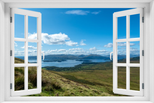 Fototapeta Naklejka Na Ścianę Okno 3D - overview at beautiful lake (loch lomond)