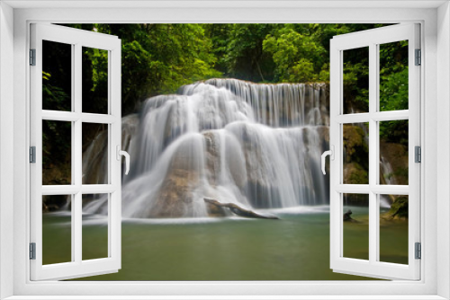 Fototapeta Naklejka Na Ścianę Okno 3D - Huay Mae Khamin Waterfall Third Level in Thailand