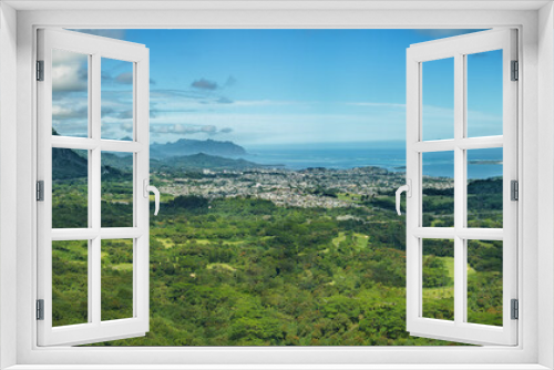 Fototapeta Naklejka Na Ścianę Okno 3D - Cityscape in Oahu with mountains