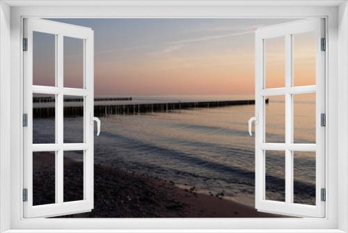 Fototapeta Naklejka Na Ścianę Okno 3D - Ostseeküste mit Buhnen