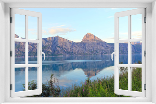 Fototapeta Naklejka Na Ścianę Okno 3D - Scorcio sul fiordo, isola di Senja, Norvegia