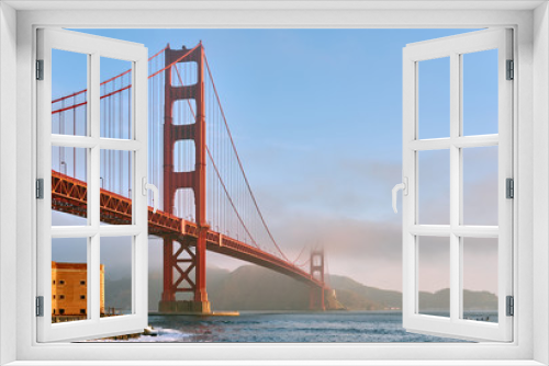 Fototapeta Naklejka Na Ścianę Okno 3D - Golden Gate Bridge at morning, San Francisco, California