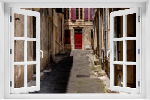 Fototapeta Naklejka Na Ścianę Okno 3D - streets of city of Arles located in french provence