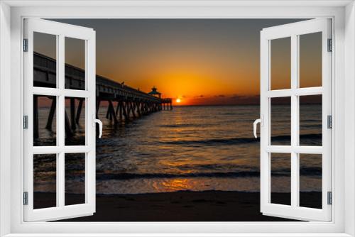 Fototapeta Naklejka Na Ścianę Okno 3D - Ocean Pier Sunrise