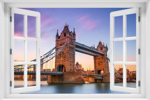 Fototapeta Naklejka Na Ścianę Okno 3D - tower bridge in london at sunset London UK March