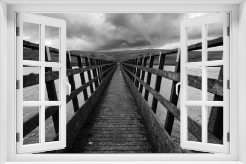 Fototapeta Naklejka Na Ścianę Okno 3D - 14 Alwen reservoir crossing