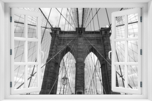 Fototapeta Naklejka Na Ścianę Okno 3D - brooklyn bridge in new york. B&W