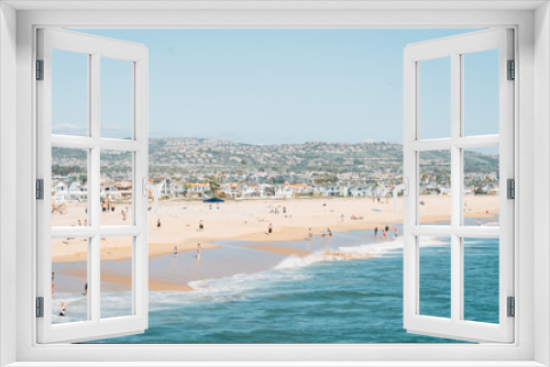 Fototapeta Naklejka Na Ścianę Okno 3D - View of the beach from Balboa Pier in Newport Beach, Orange County, California