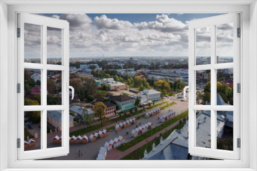 Fototapeta Naklejka Na Ścianę Okno 3D - aerial view of the autumn city landscape on a sunny day