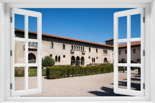 Fototapeta Naklejka Na Ścianę Okno 3D - Verona, Italy. House of Romeu and Juliet. San Peitro Castle