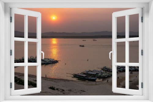 Fototapeta Naklejka Na Ścianę Okno 3D - Sunset on the Irrawaddy River