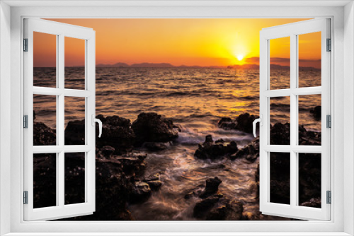 Fototapeta Naklejka Na Ścianę Okno 3D - sunset over on  the sea