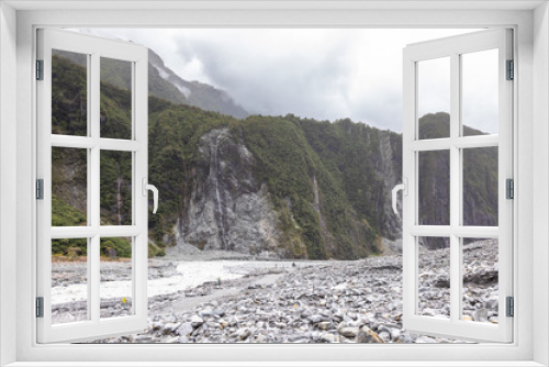 Fototapeta Naklejka Na Ścianę Okno 3D - Riverbed of the Franz Josef Glacier, New Zealand