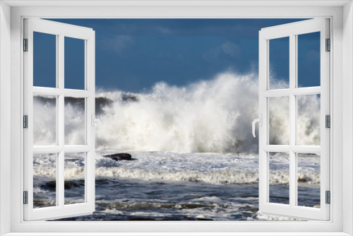 Fototapeta Naklejka Na Ścianę Okno 3D - Ondas do mar em dias de tempestade. Agitação marítima.