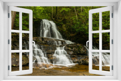Fototapeta Naklejka Na Ścianę Okno 3D - Laurel Falls in Great Smoky Mountains National Park in Tennessee, United States