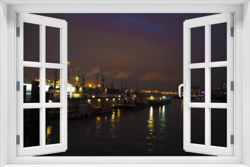 Fototapeta Naklejka Na Ścianę Okno 3D - View on hamburger harbor at night - panoramic
