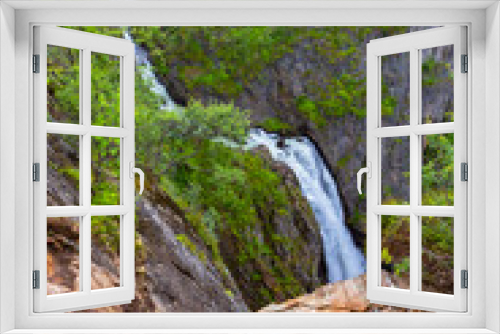 Fototapeta Naklejka Na Ścianę Okno 3D - Falls in mountains of Norway
