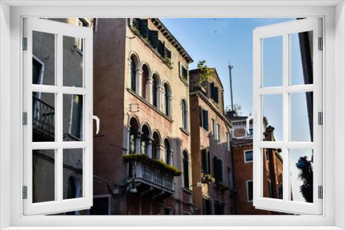 Fototapeta Naklejka Na Ścianę Okno 3D - Venetian Architecture