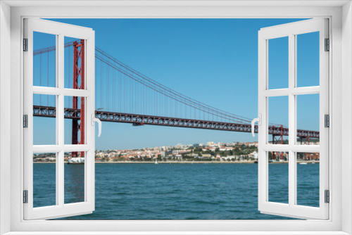 Fototapeta Naklejka Na Ścianę Okno 3D - Lissabon by sea