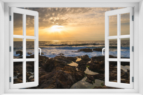 Fototapeta Naklejka Na Ścianę Okno 3D - Ocean scenery, powerful waves and a colorful sunset in Portugal