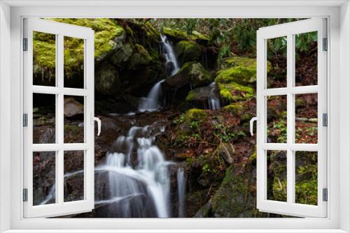 Fototapeta Naklejka Na Ścianę Okno 3D - Cascading waterfall in Great Smoky Mountains National Park
