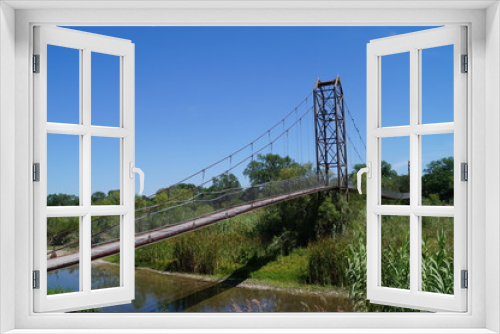 Fototapeta Naklejka Na Ścianę Okno 3D - Puente colgante en Terán