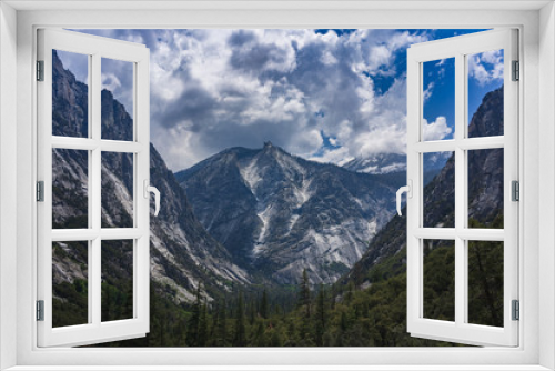 Fototapeta Naklejka Na Ścianę Okno 3D - mountain clouds valley