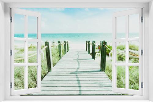 Fototapeta Naklejka Na Ścianę Okno 3D - walkway leading to Caribbean beach