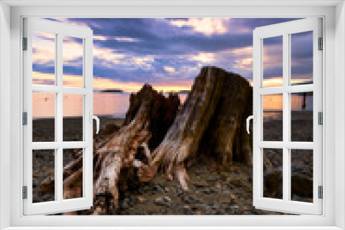 Fototapeta Naklejka Na Ścianę Okno 3D - Sunset scenic landscapes of rocky beaches and mountains of the Pacific North West's Bowen Island in Howe Sound close to Vancouver Canada.  Fine art photography for web or office.