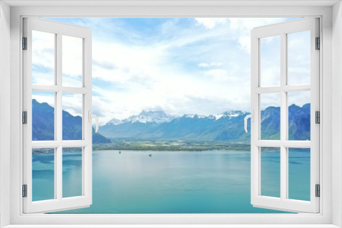 Fototapeta Naklejka Na Ścianę Okno 3D - Lake in mountains
