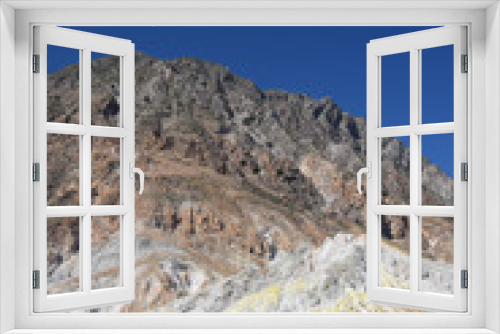 Fototapeta Naklejka Na Ścianę Okno 3D - Rand der Caldera auf Nysiros