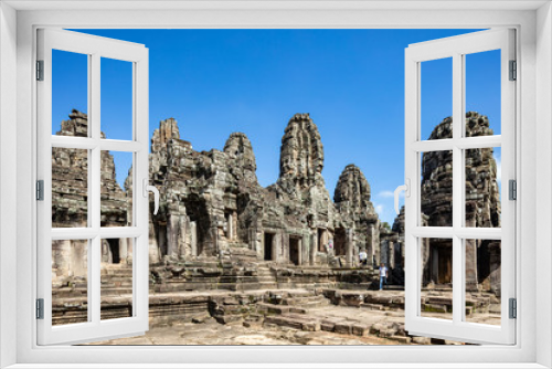 Fototapeta Naklejka Na Ścianę Okno 3D - Beautiful face sculptures at the famous Bayon temple in the Angkor Thom temple complex, Siem Reap, Cambodia